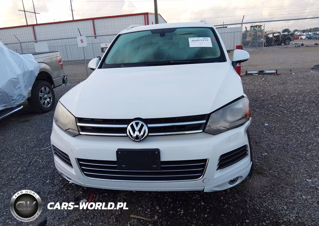 2014 Volkswagen Touareg 3.6L Sport VIN:WVGEF9BP8ED014873 - 13