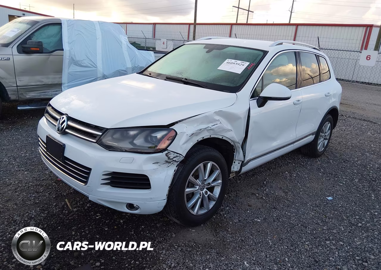2014 Volkswagen Touareg 3.6L Sport VIN:WVGEF9BP8ED014873 - 2