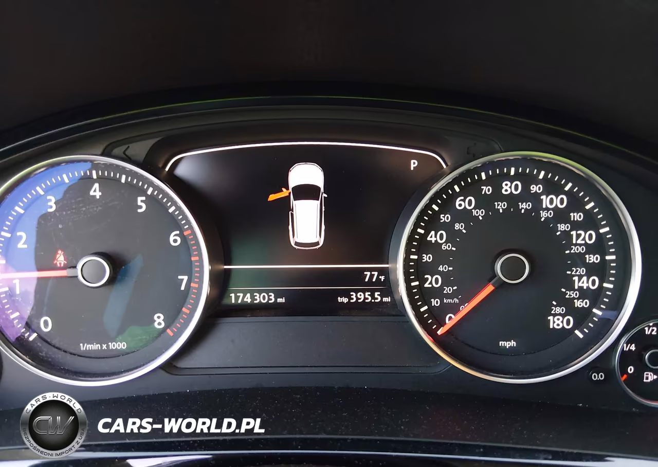 2014 Volkswagen Touareg 3.6L Sport VIN:WVGEF9BP8ED014873 - 7