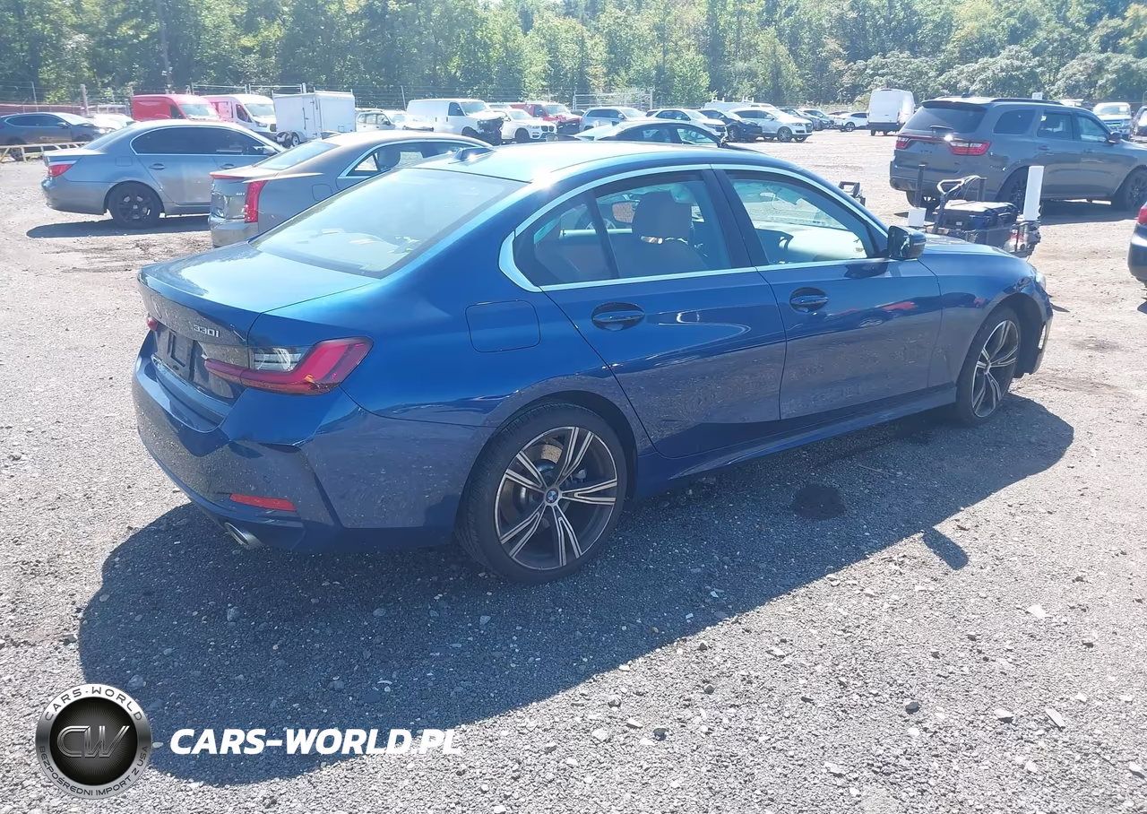2024 BMW 330I xDrive VIN:3MW89FF02R8E06591 - 4