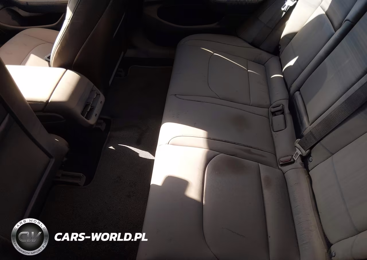 2018 Tesla Model 3 Long Range-Mid Range VIN:5YJ3E1EA3JF018209 - 8