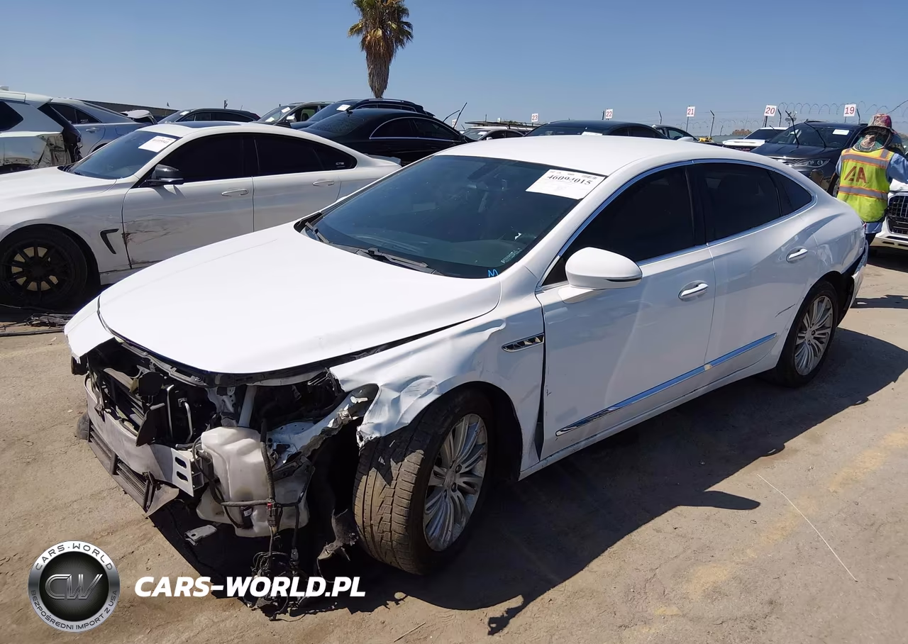 2018 Buick Lacrosse Essence VIN:1G4ZP5SZ1JU130130 - 2