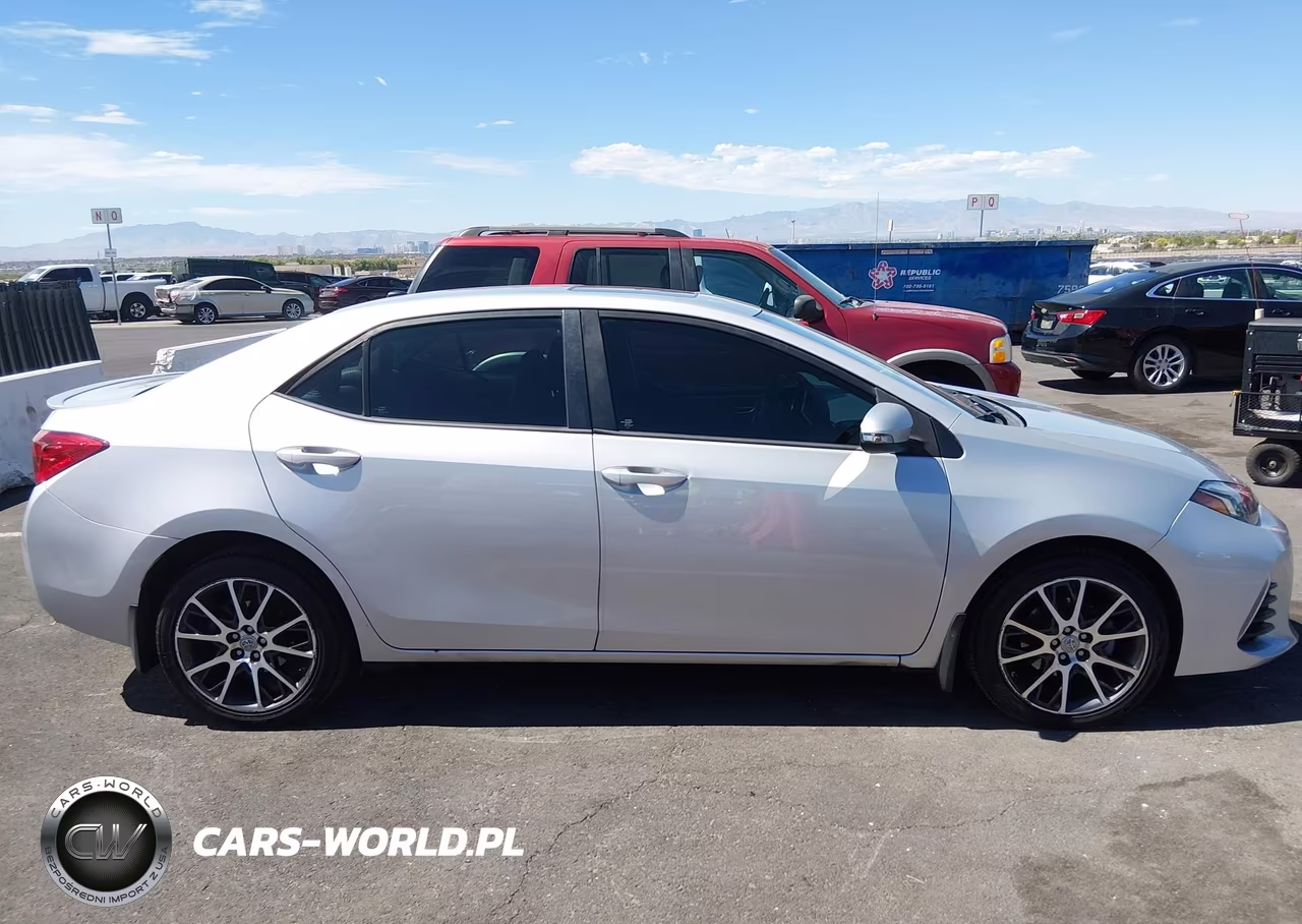 2017 Toyota Corolla Se Special Edition VIN:5YFBURHE8HP613518 - 13