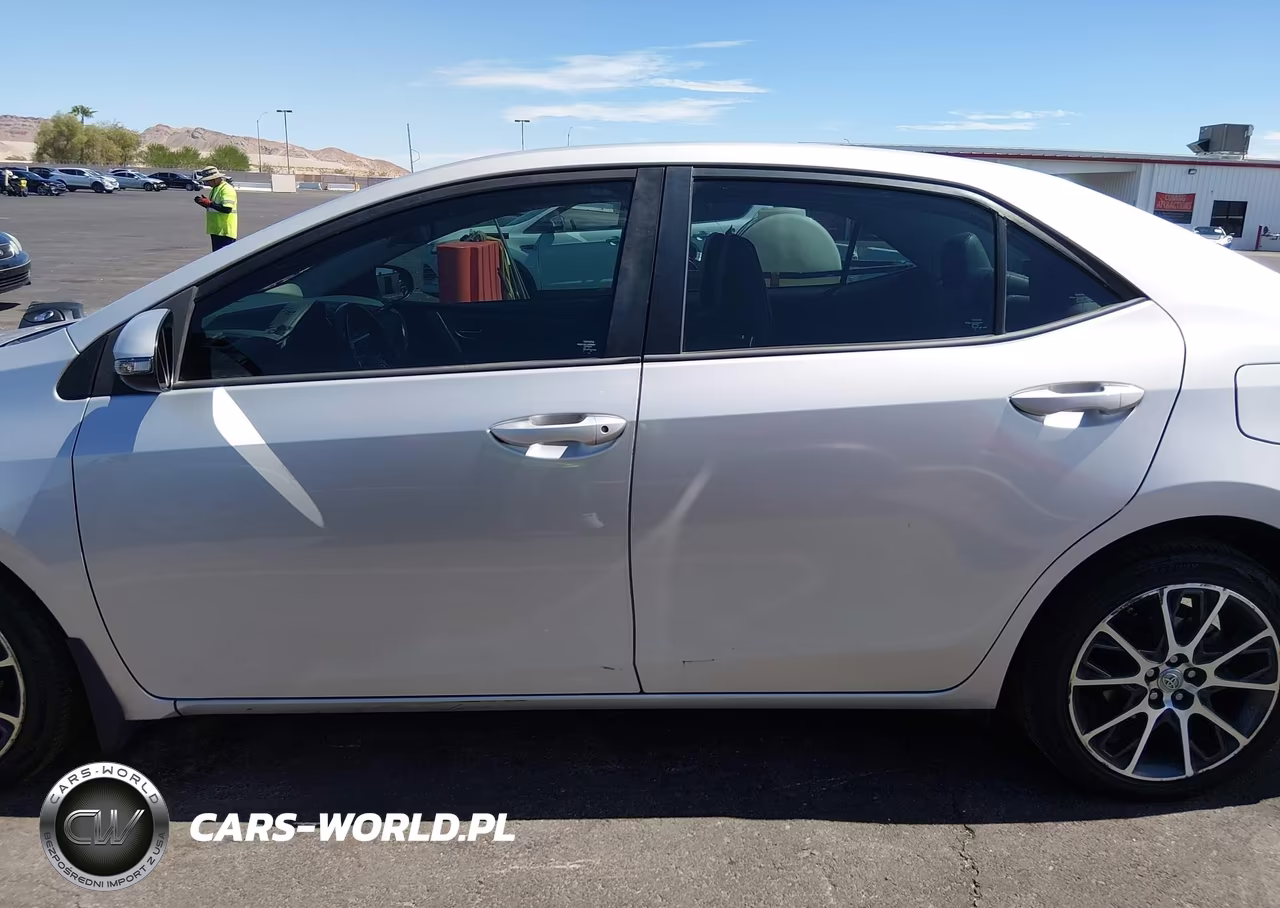 2017 Toyota Corolla Se Special Edition VIN:5YFBURHE8HP613518 - 14
