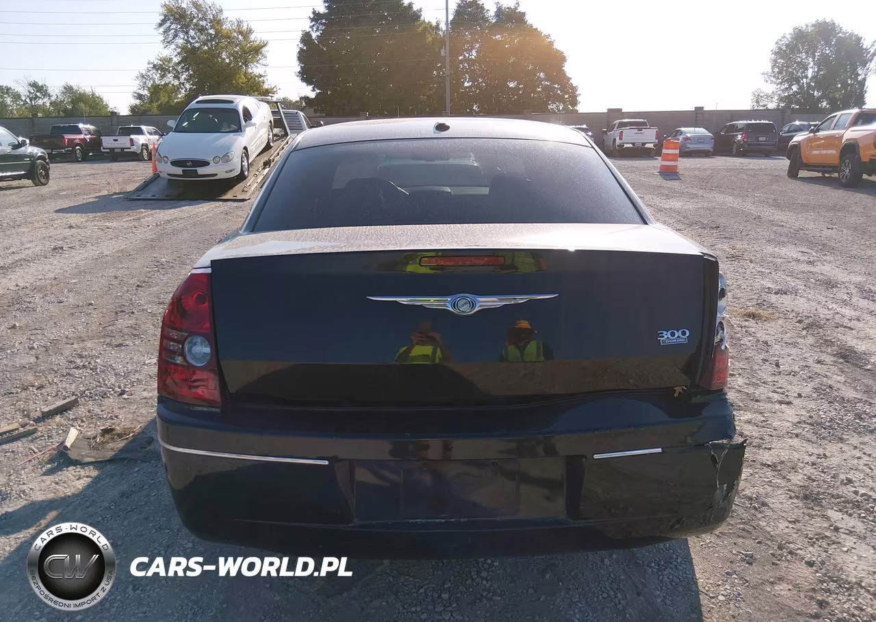 2009 Chrysler 300 Touring-Signature Series-Executive Series VIN:2C3KA53V79H593198 - 16