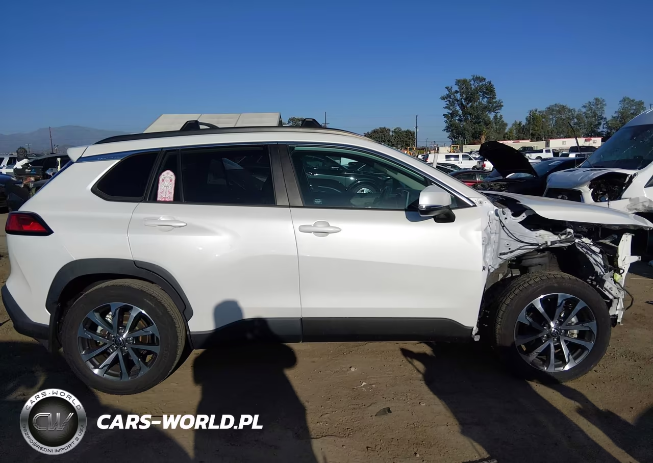 2022 Toyota Corolla Cross Xle VIN:7MUEAAAG1NV008817 - 14