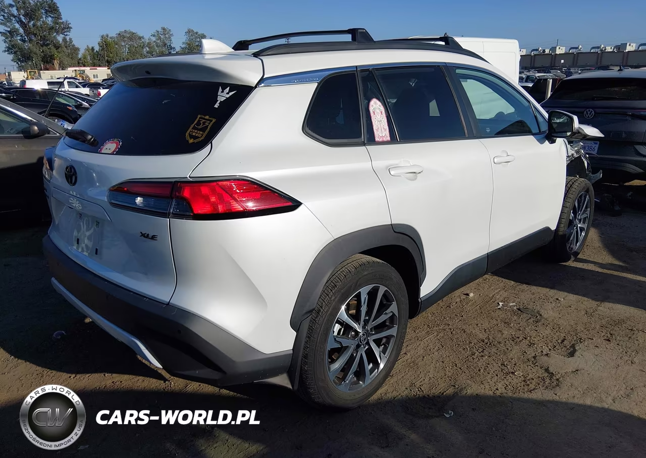 2022 Toyota Corolla Cross Xle VIN:7MUEAAAG1NV008817 - 4