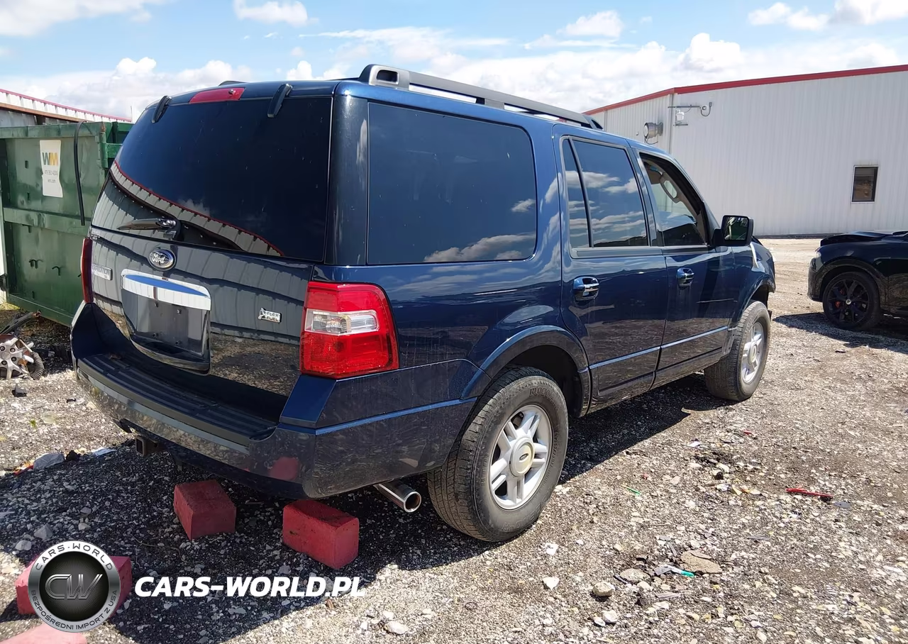 2013 Ford Expedition Xlt VIN:1FMJU1H58DEF58598 - 4
