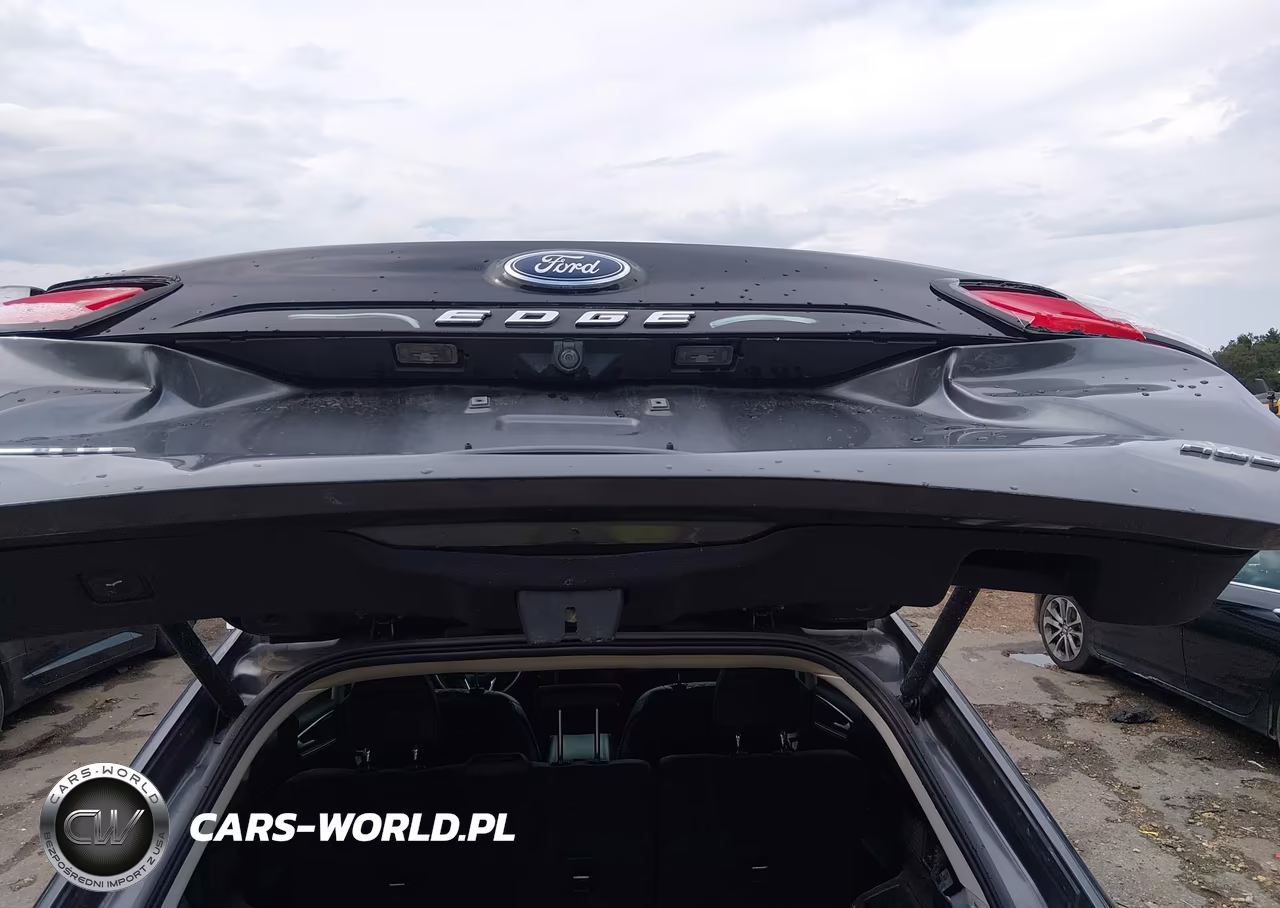 2023 Ford Edge Titanium VIN:2FMPK4K95PBA14833 - 18