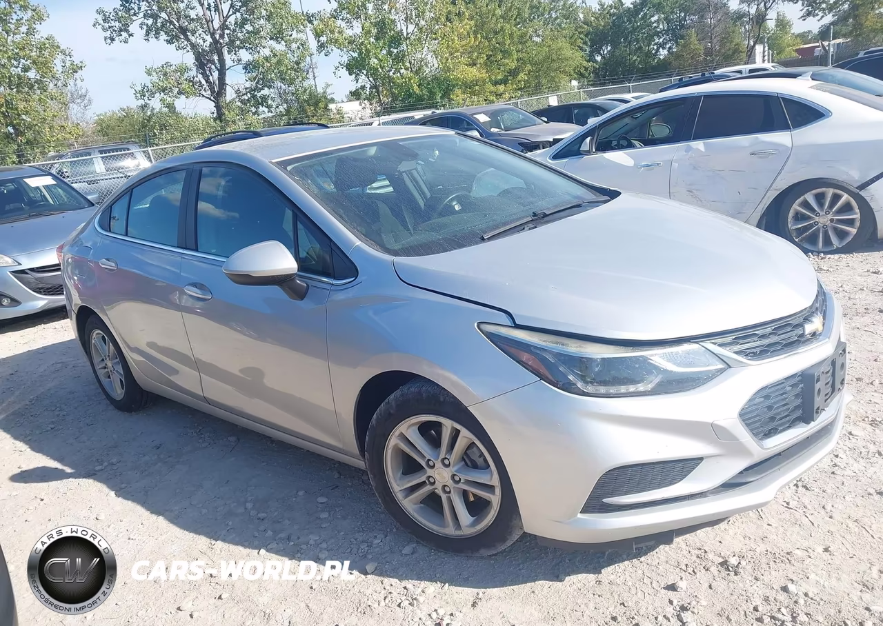 2018 Chevrolet Cruze Lt Auto – zdjęcie 1 z 16