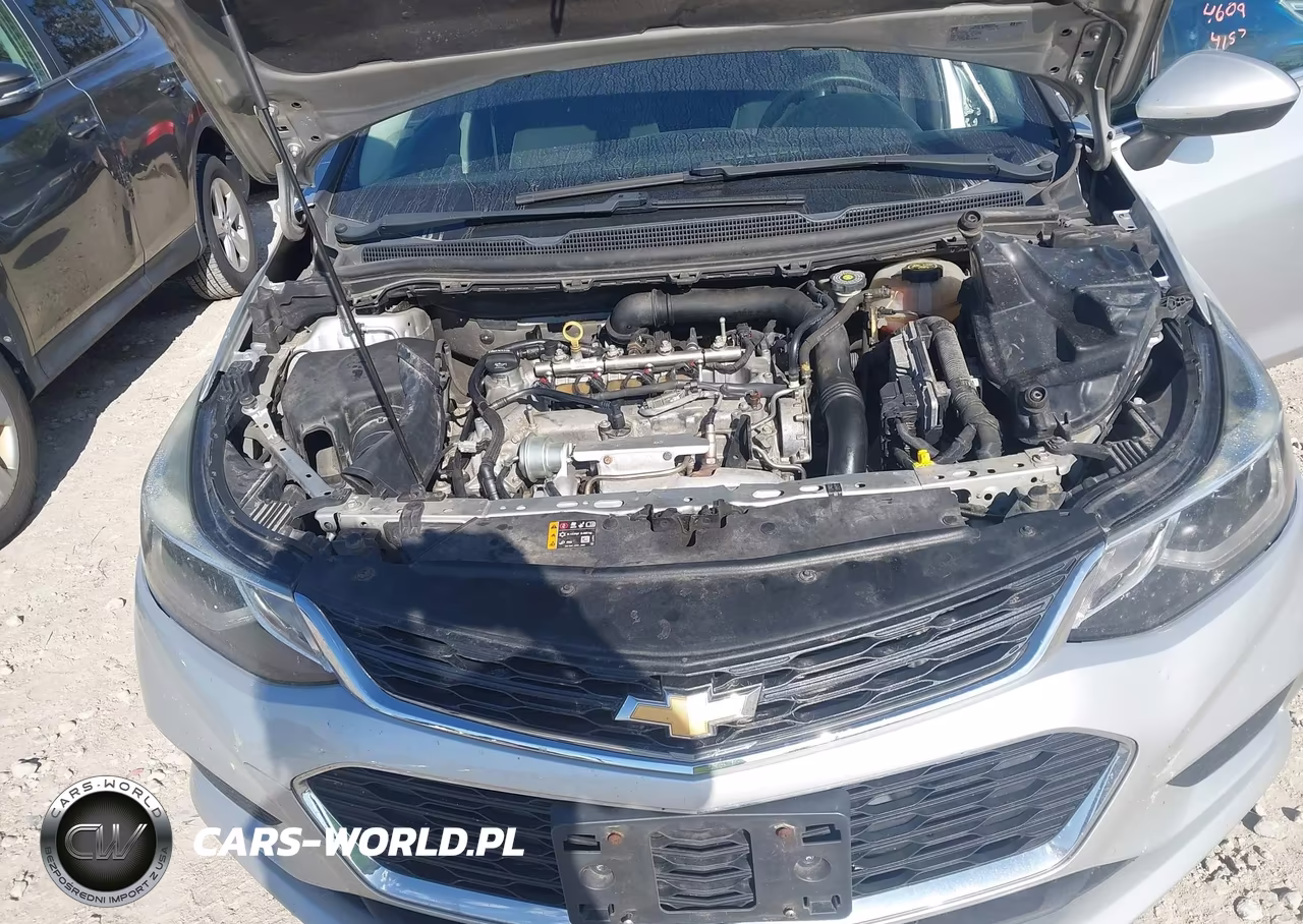 2018 Chevrolet Cruze Lt Auto VIN:1G1BE5SM1J7131611 - 10