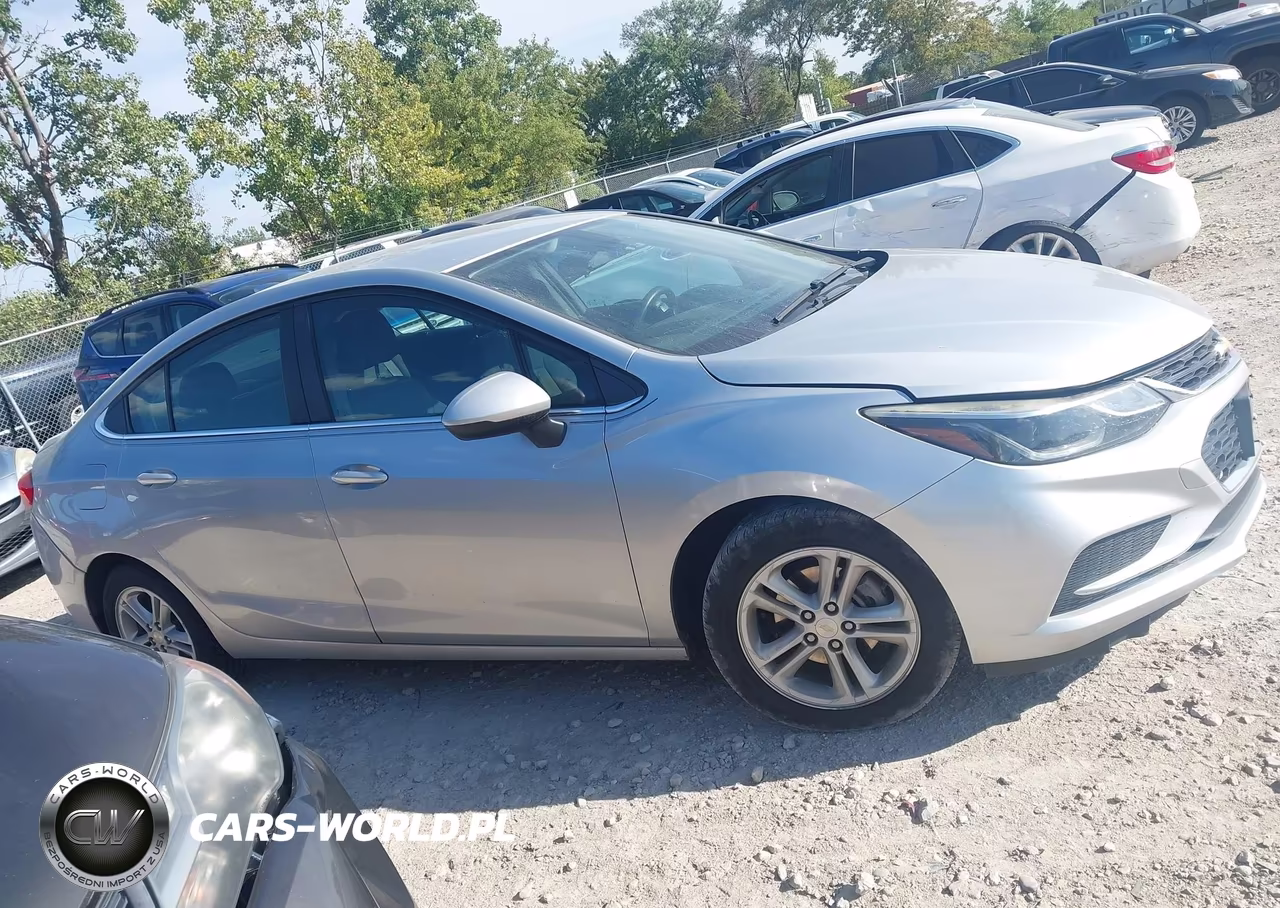 2018 Chevrolet Cruze Lt Auto VIN:1G1BE5SM1J7131611 - 13