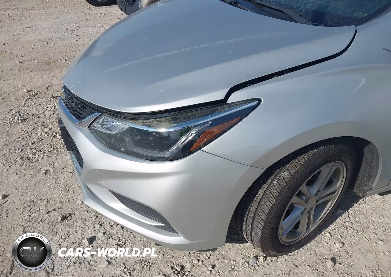 2018 Chevrolet Cruze Lt Auto VIN:1G1BE5SM1J7131611 - 6