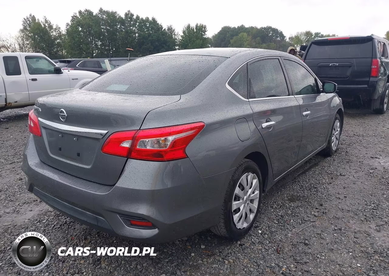 2018 Nissan Sentra S VIN:3N1AB7AP1JY272568 - 4