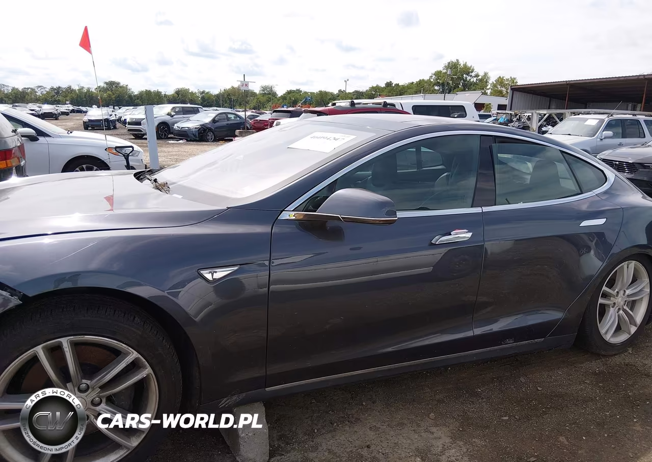 2015 Tesla Model S 70D-85D-P85D VIN:5YJSA1E22FF103713 - 14