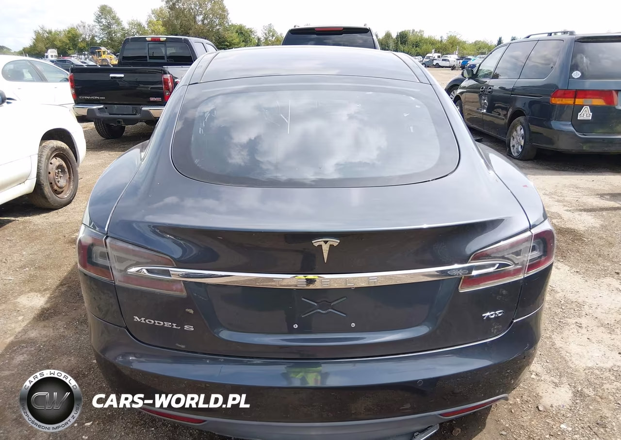 2015 Tesla Model S 70D-85D-P85D VIN:5YJSA1E22FF103713 - 16