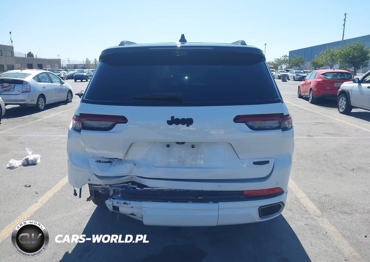 2025 Jeep Grand Cherokee L Summit 4X4 VIN:1C4RJKEG3S8720340 - 17