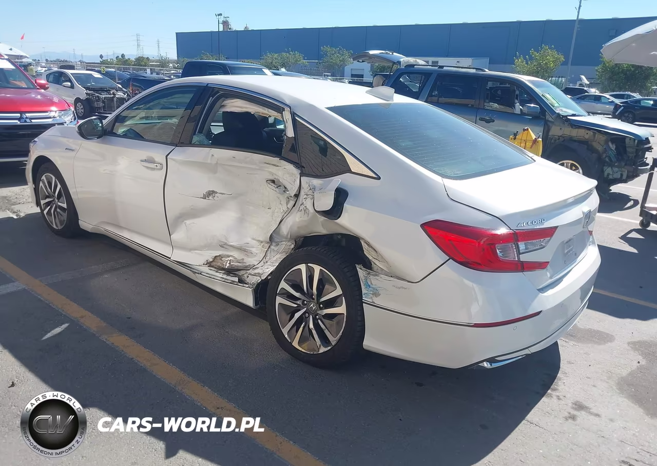 2019 Honda Accord Hybrid Touring VIN:1HGCV3F95KA005649 - 3