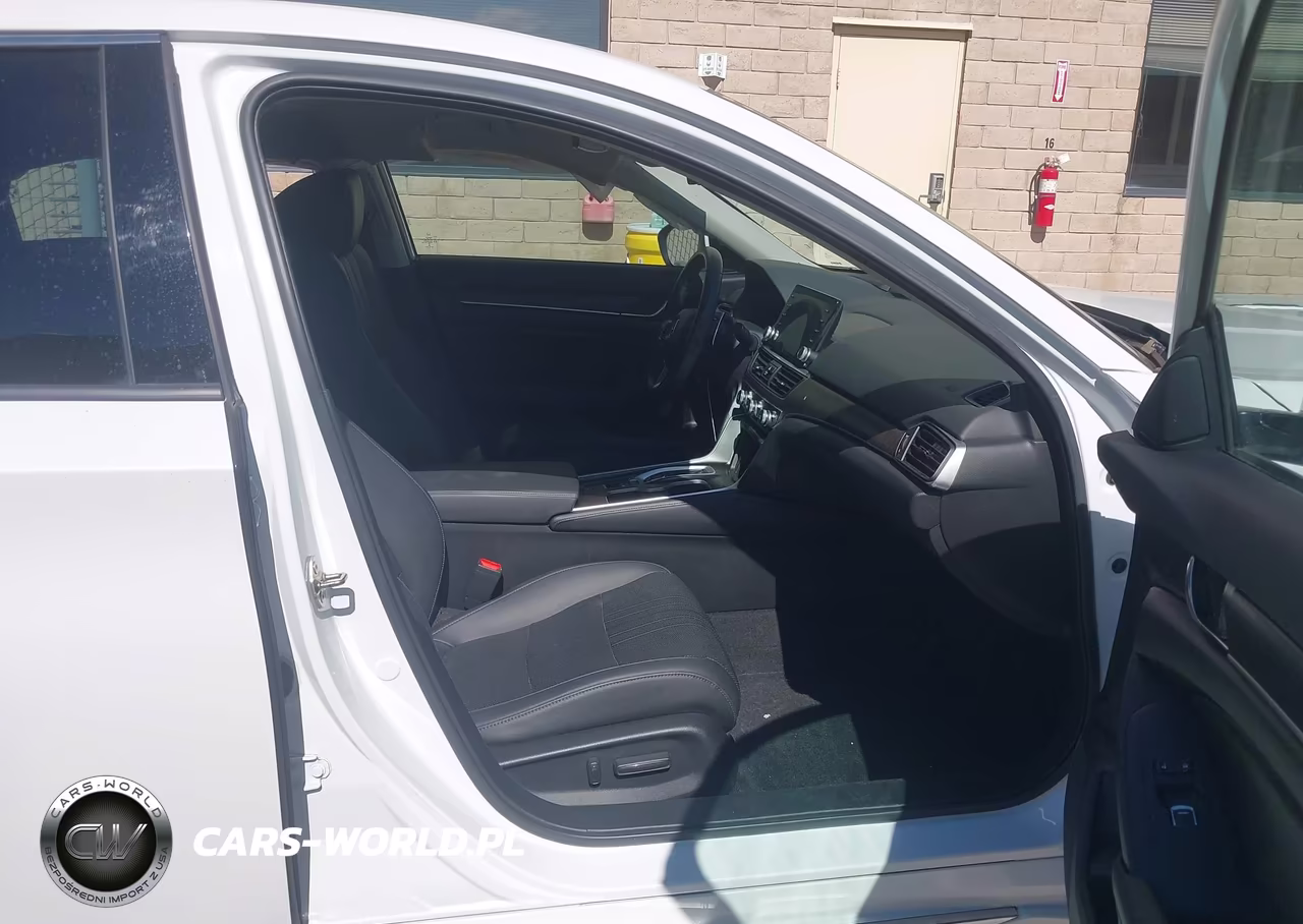 2019 Honda Accord Hybrid Touring VIN:1HGCV3F95KA005649 - 5