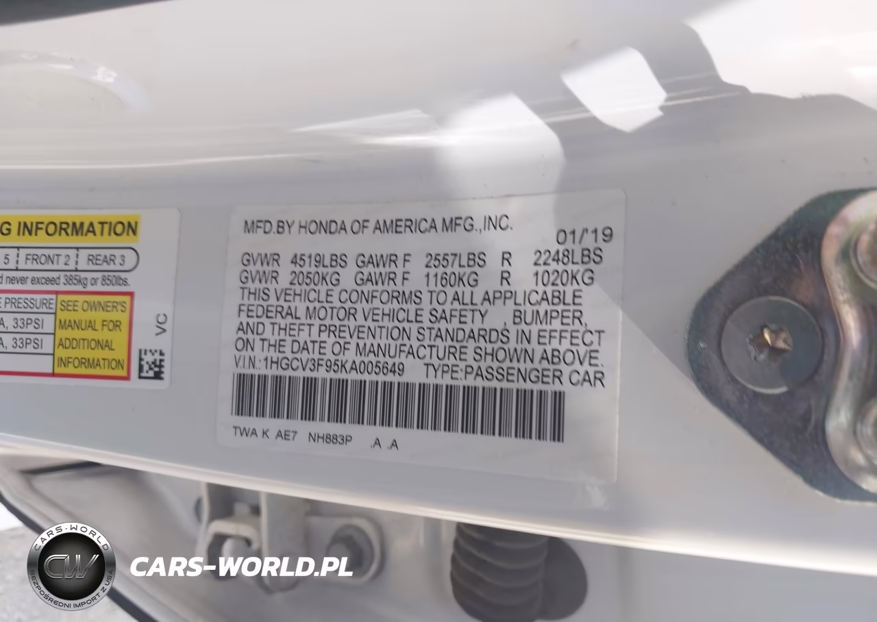 2019 Honda Accord Hybrid Touring VIN:1HGCV3F95KA005649 - 9
