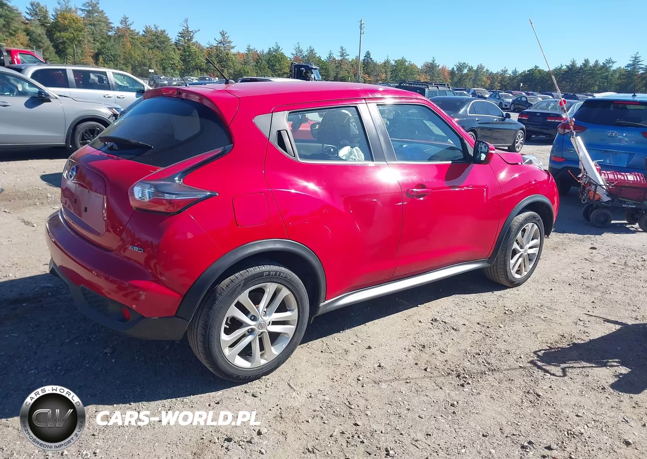 2015 Nissan Juke S VIN:JN8AF5MV5FT554183 - 4