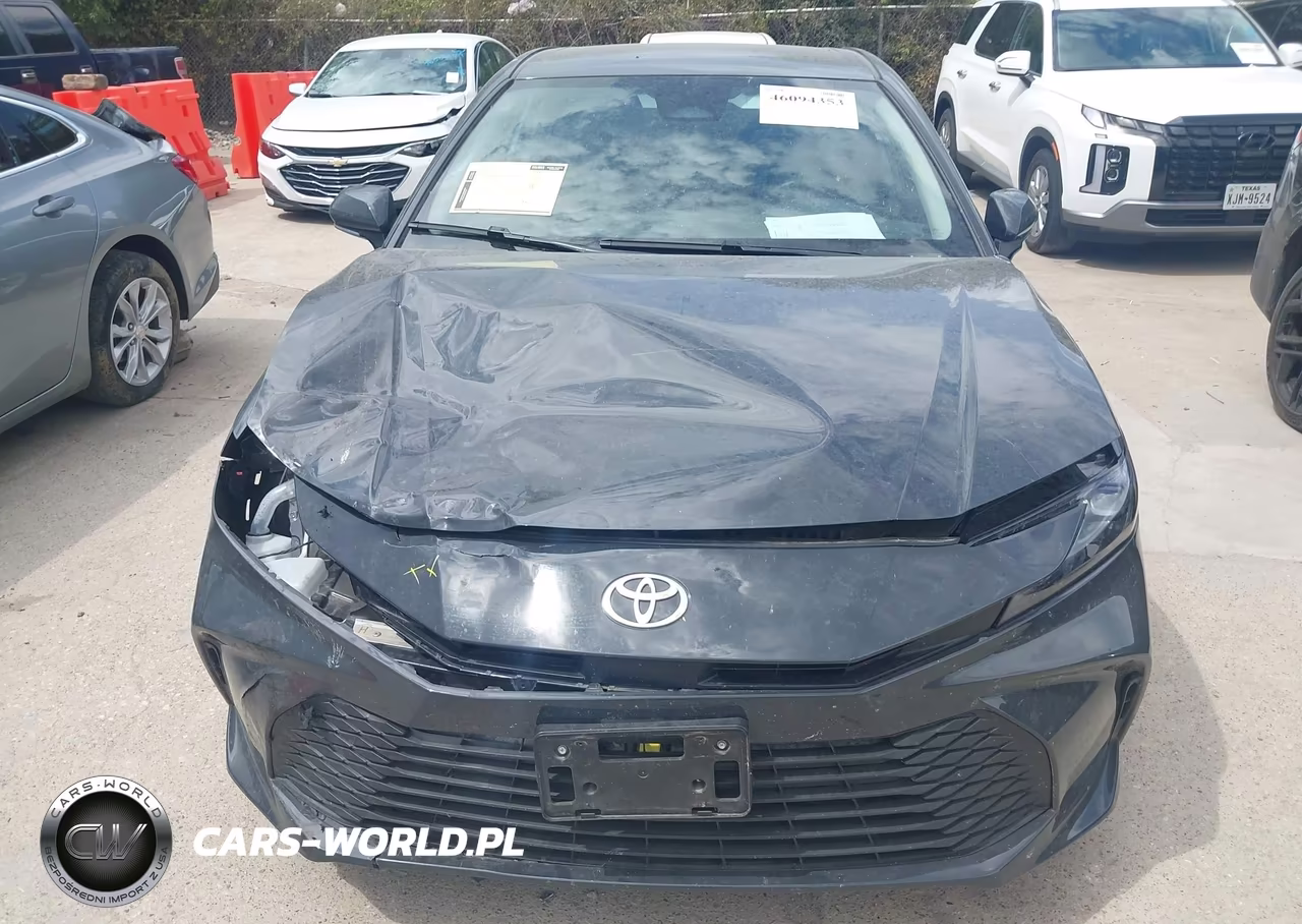 2026 Toyota Camry Le VIN:4T1DAACKXTU267527 - 12