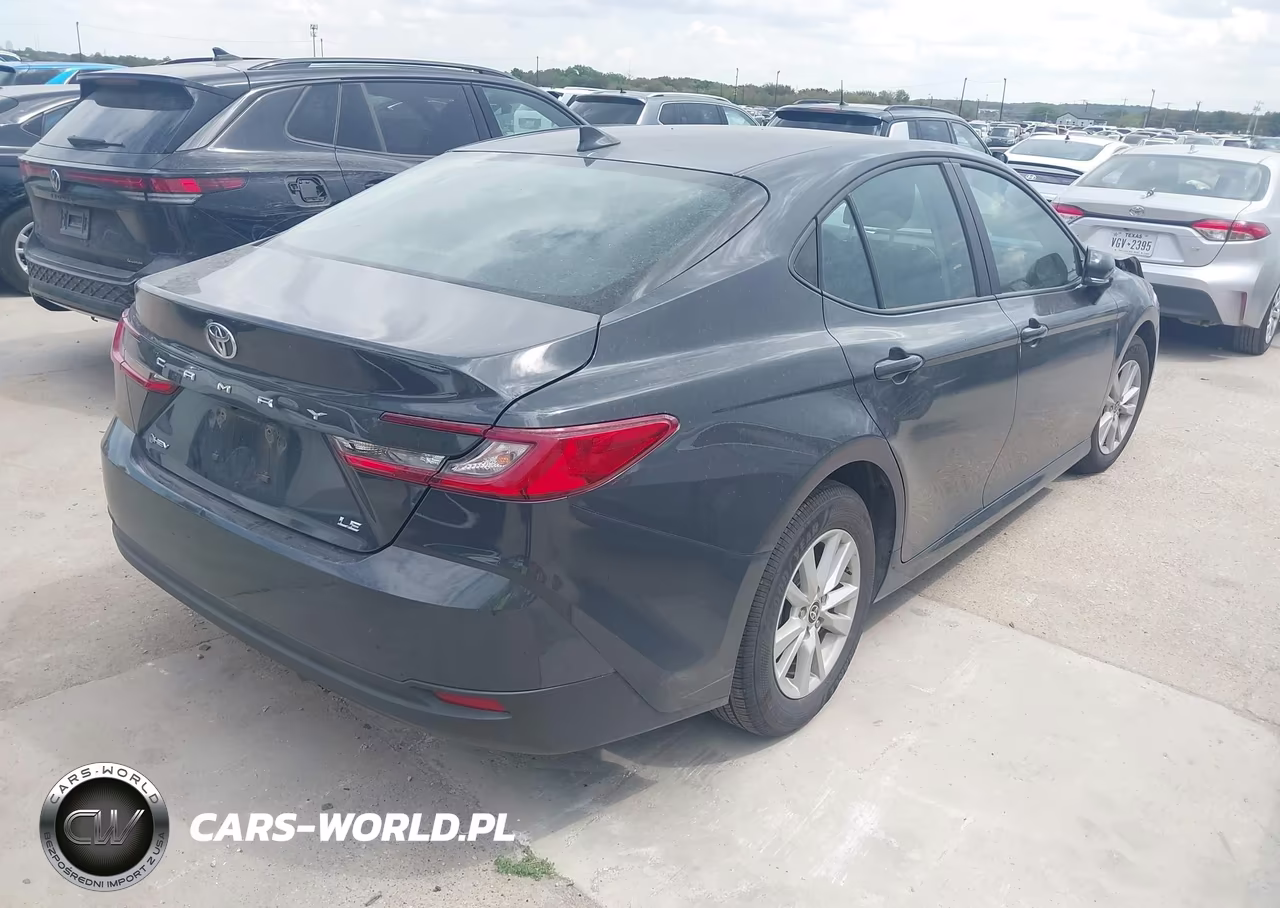 2026 Toyota Camry Le VIN:4T1DAACKXTU267527 - 4