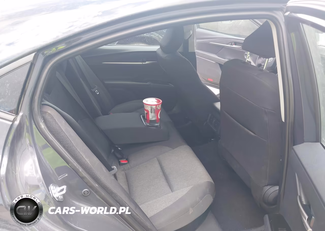 2026 Toyota Camry Le VIN:4T1DAACKXTU267527 - 8