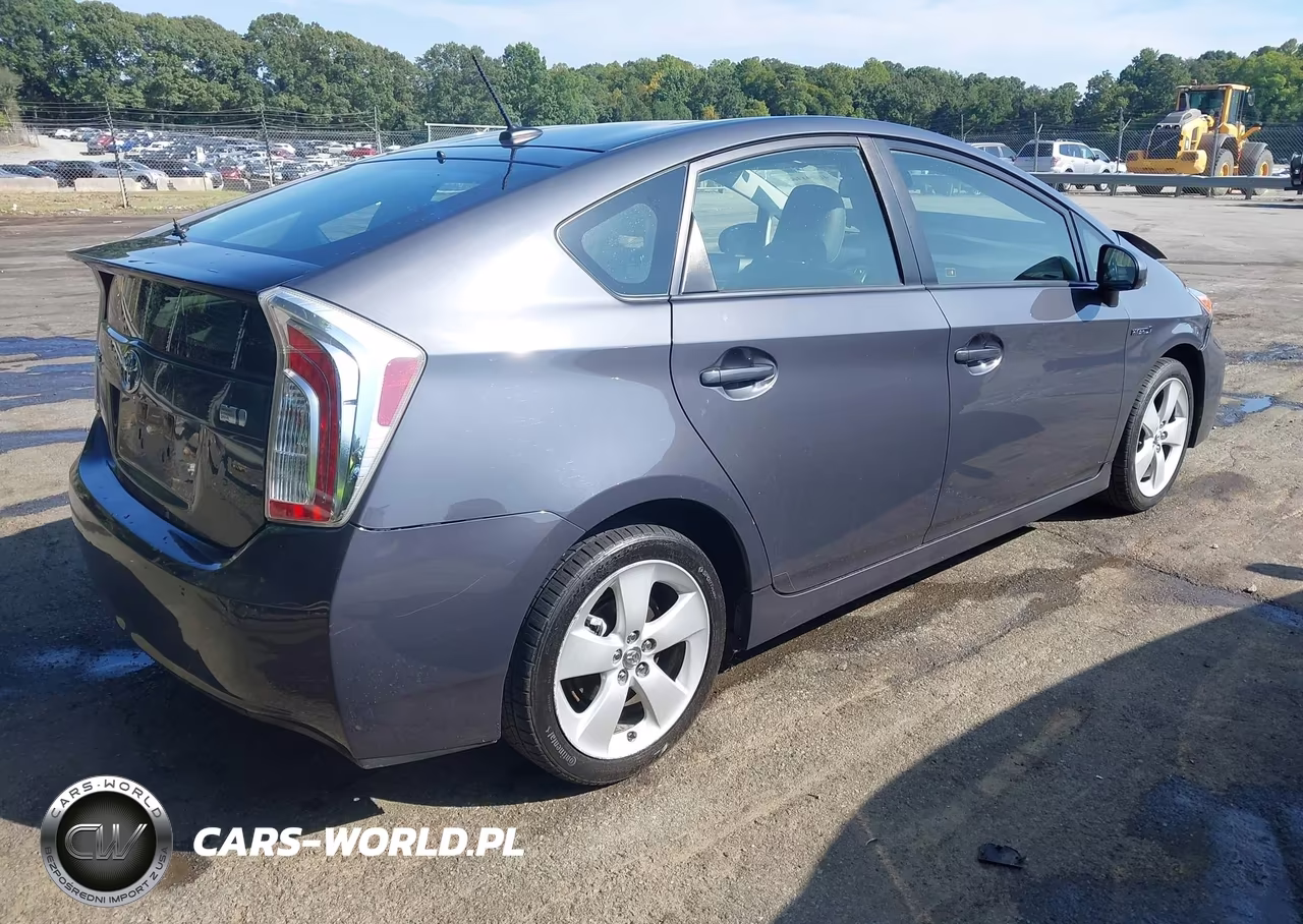 2015 Toyota Prius Five VIN:JTDKN3DU7F1892100 - 4
