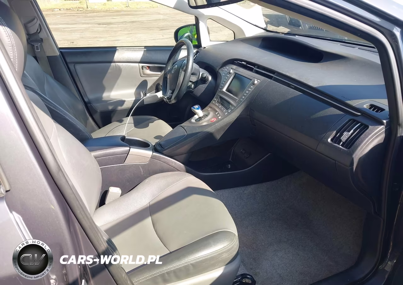 2015 Toyota Prius Five VIN:JTDKN3DU7F1892100 - 5
