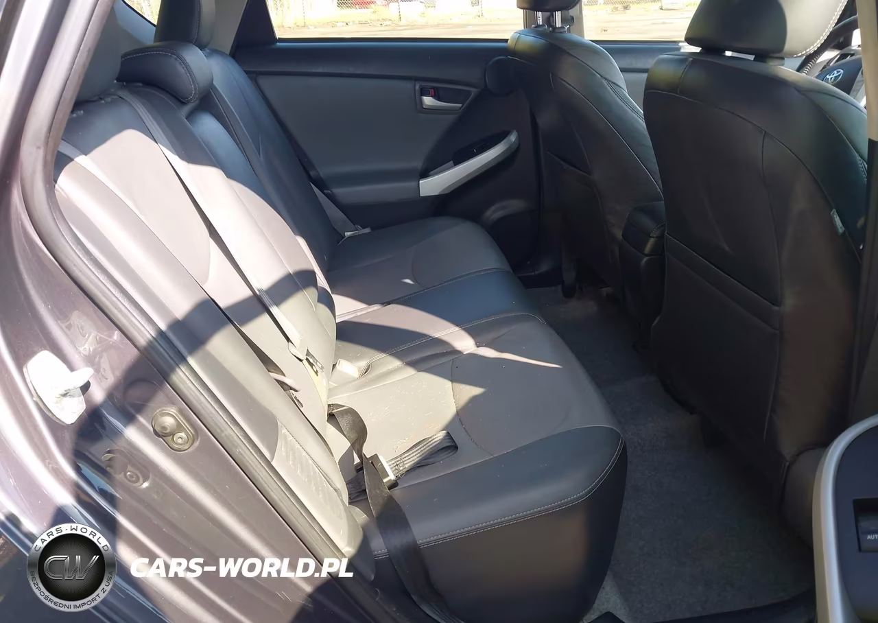2015 Toyota Prius Five VIN:JTDKN3DU7F1892100 - 8