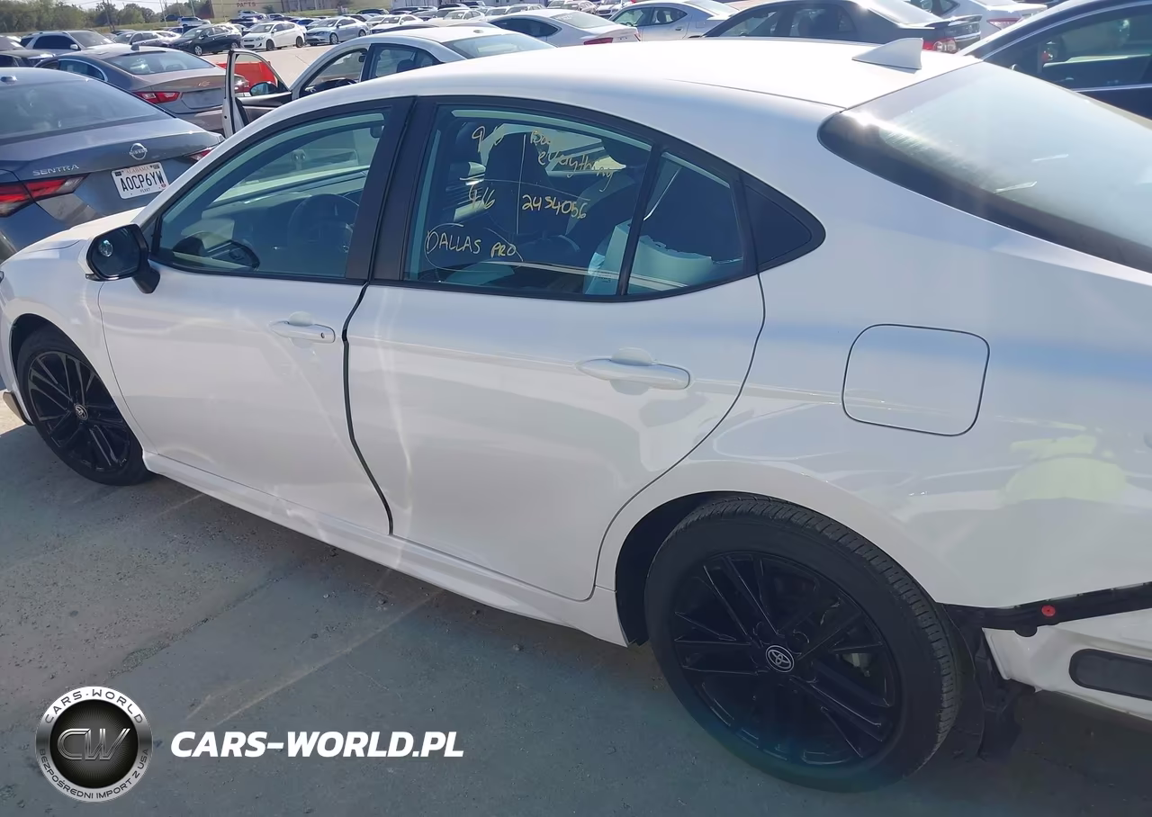 2026 Toyota Camry Se VIN:4T1DAACK5TU216596 - 14