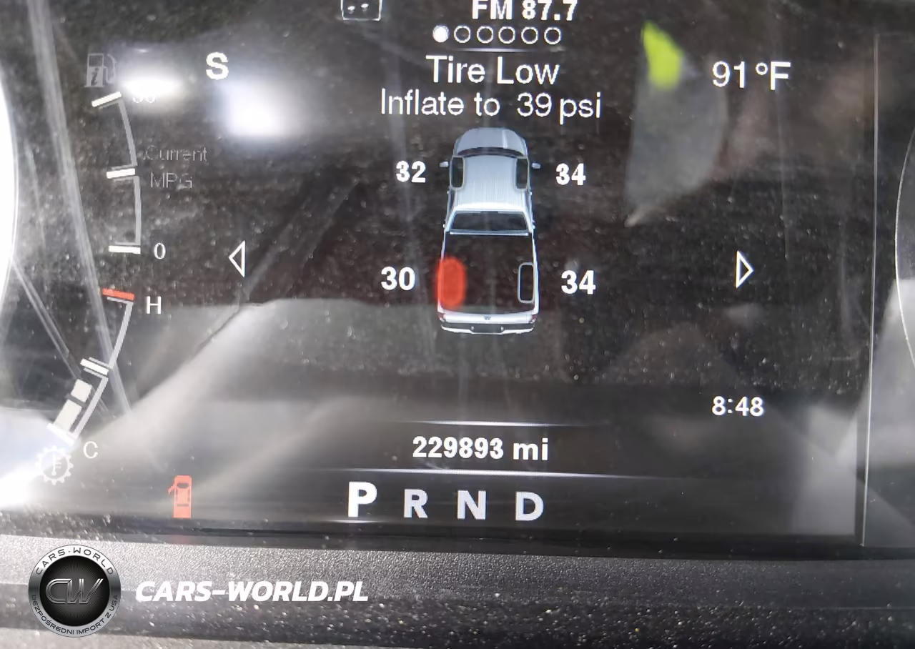 2014 Ram 1500 Sport VIN:1C6RR7UT2ES175735 - 14
