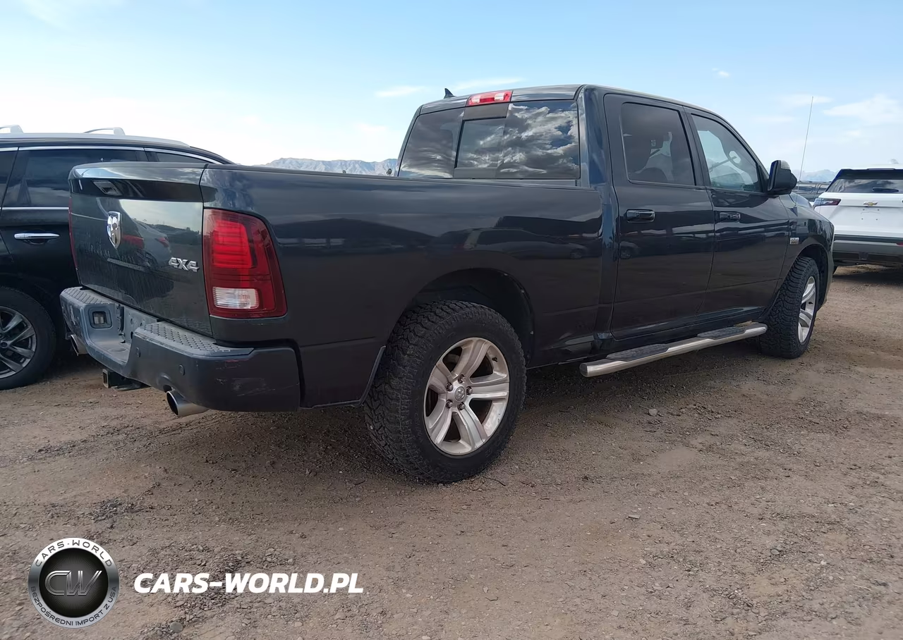 2014 Ram 1500 Sport VIN:1C6RR7UT2ES175735 - 4