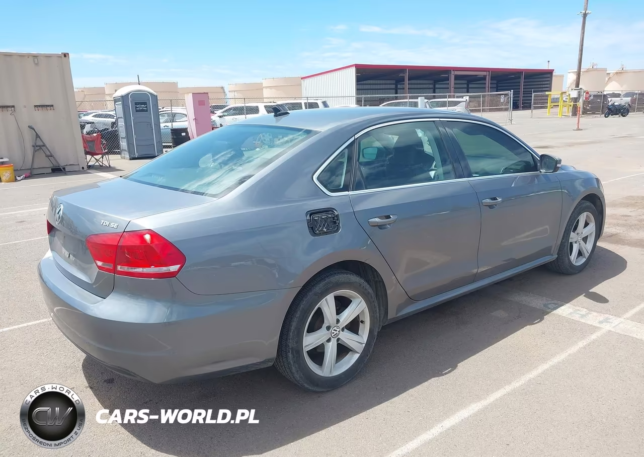 2013 Volkswagen Passat 2.0L Tdi Se VIN:1VWBN7A3XDC100717 - 4