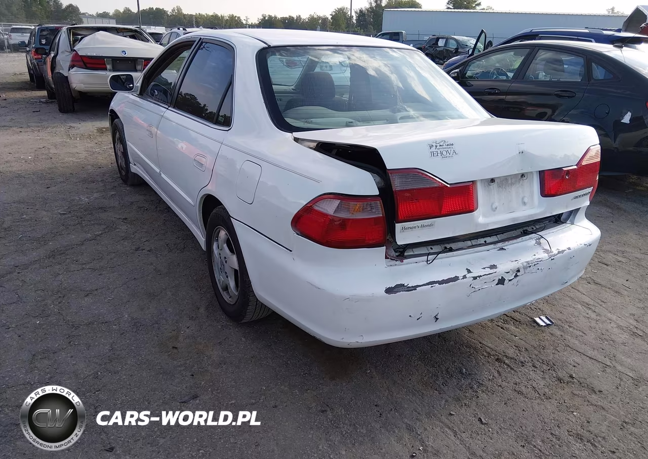 2000 Honda Accord 2.3 Ex VIN:1HGCG6679YA137607 - 3