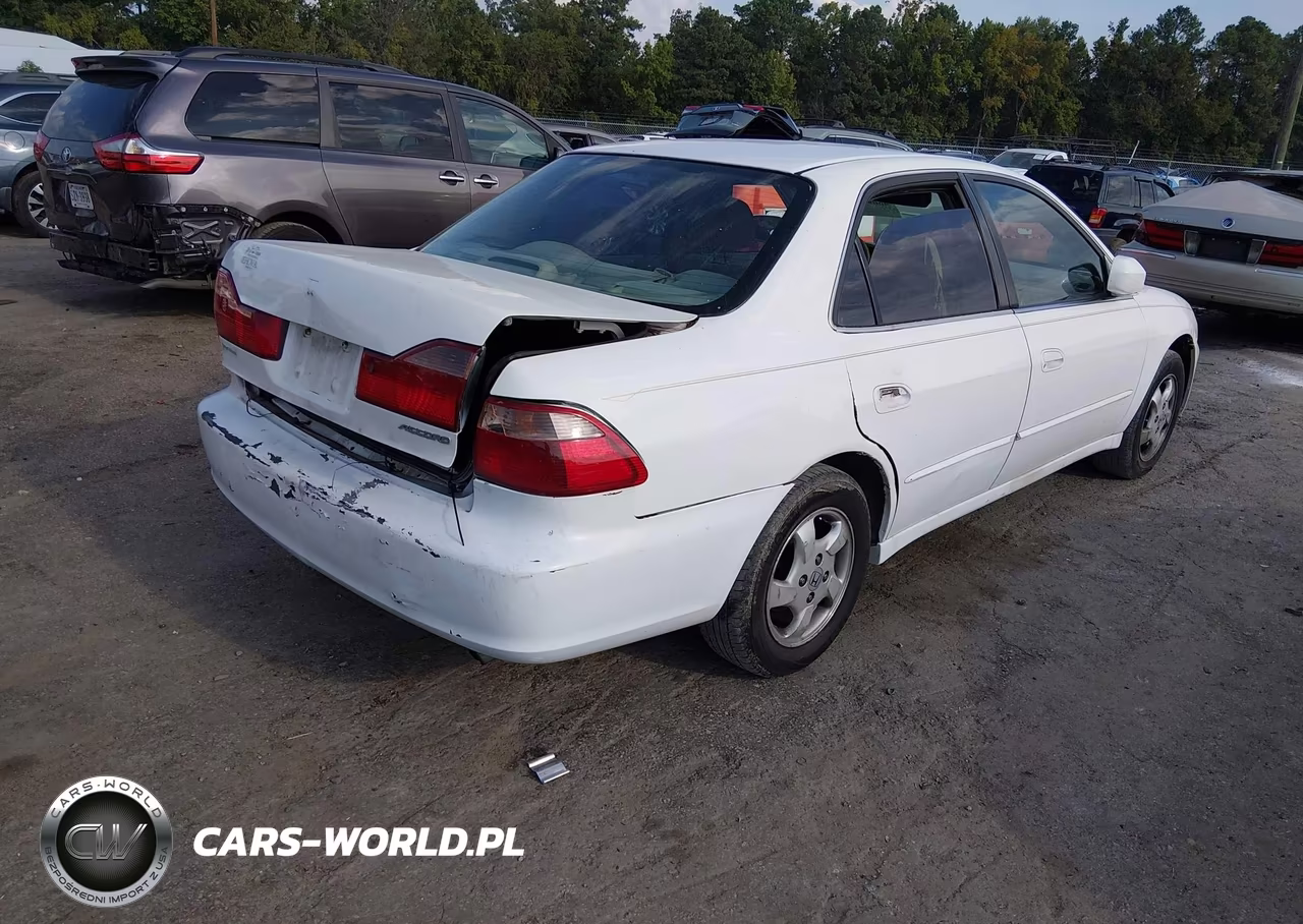 2000 Honda Accord 2.3 Ex VIN:1HGCG6679YA137607 - 4