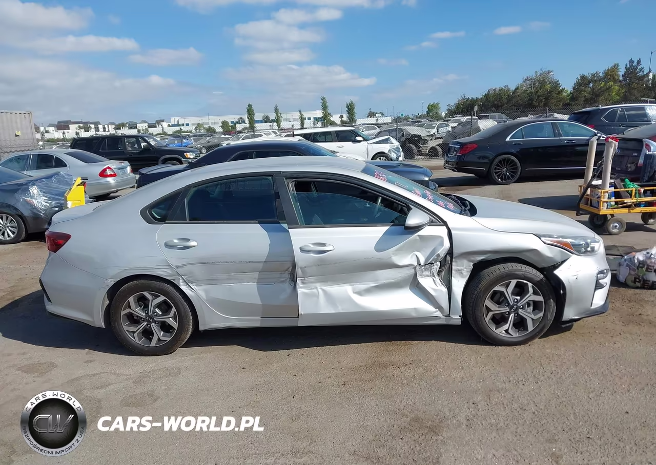 2021 Kia Forte Lxs VIN:3KPF24AD0ME356670 - 13