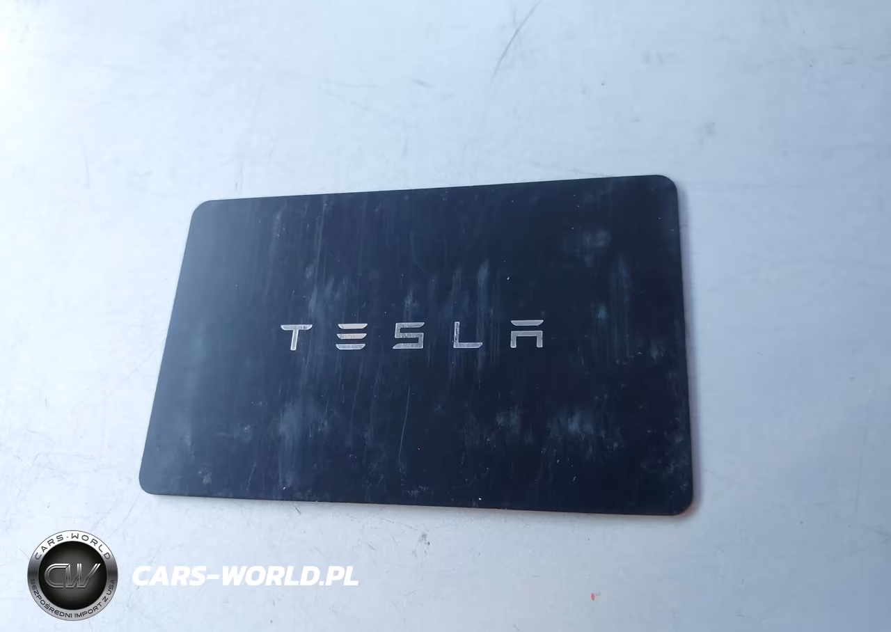 2024 Tesla Model Y VIN:7SAYGDED8RF083339 - 10