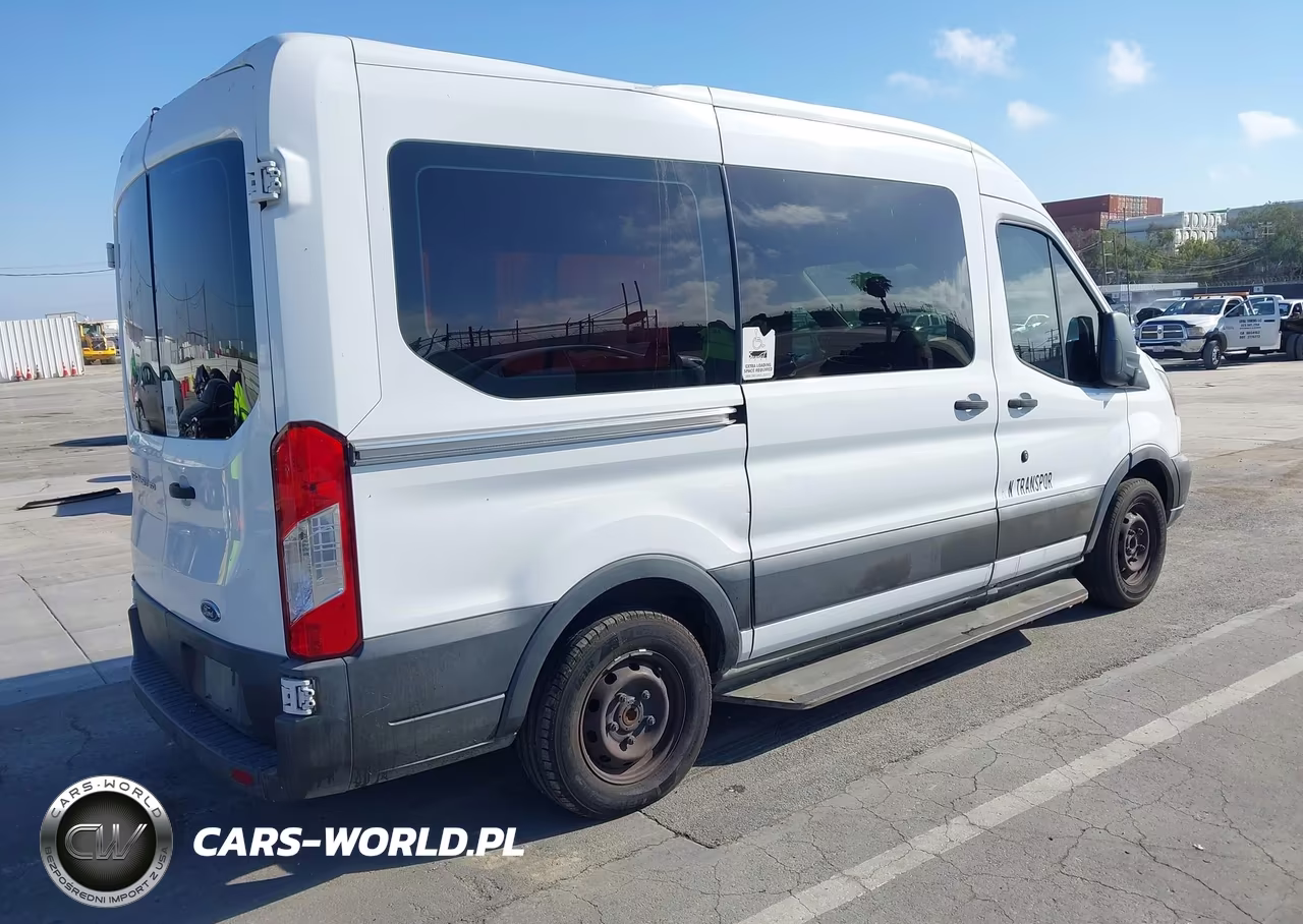 2018 Ford Transit-150 VIN:1FTYE1CM5JKA63044 - 4