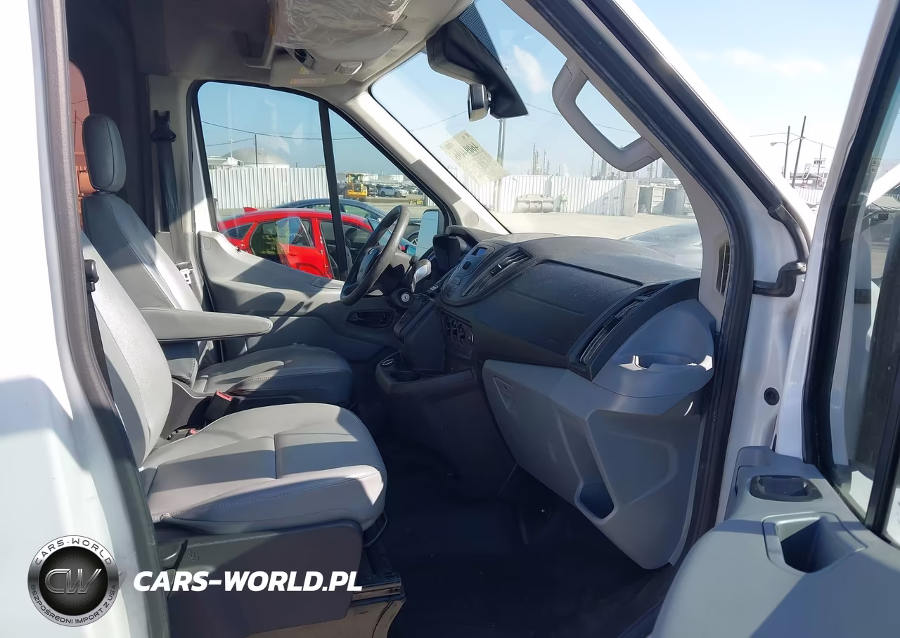 2018 Ford Transit-150 VIN:1FTYE1CM5JKA63044 - 5