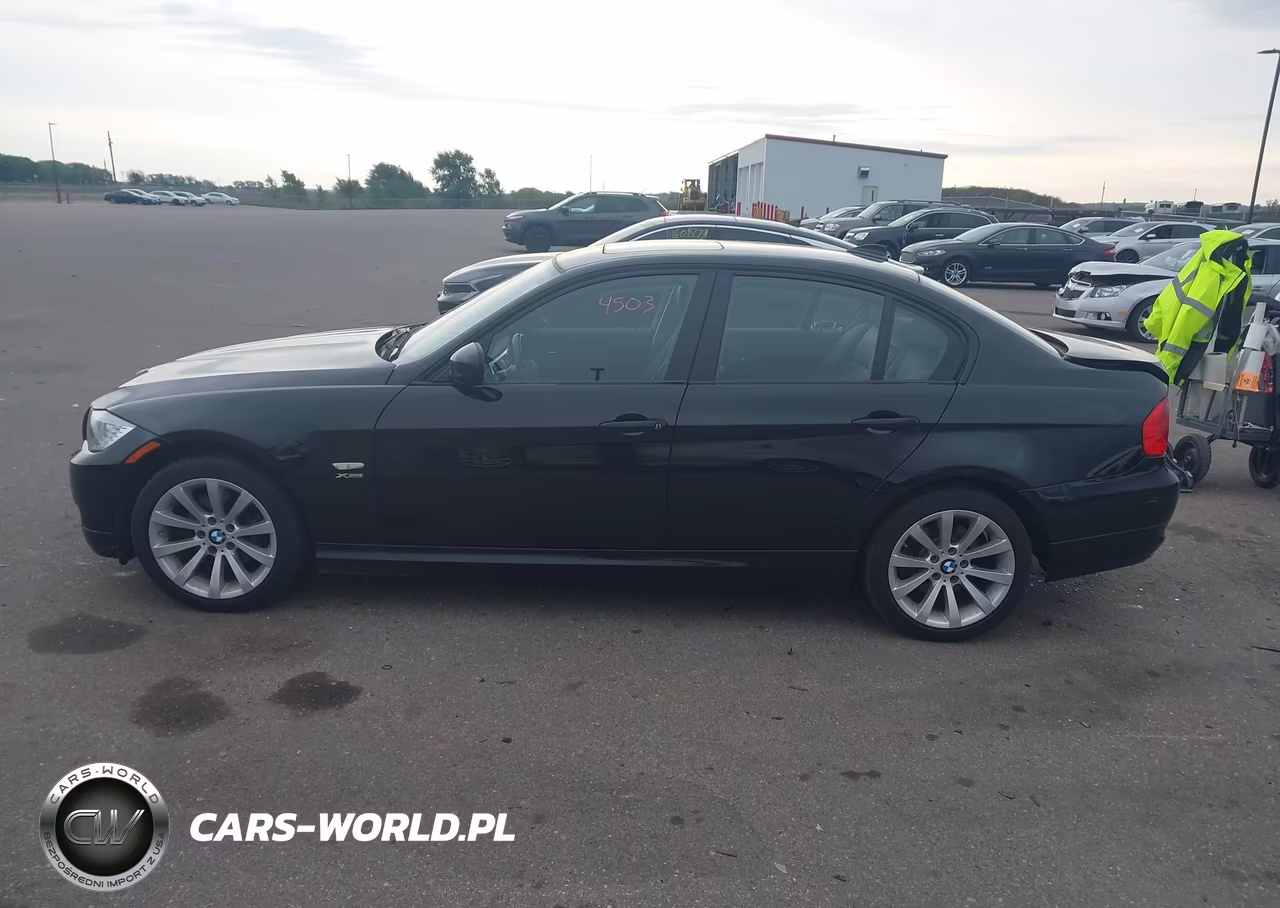 2011 BMW 328I xDrive VIN:WBAPK7G56BNN48879 - 14