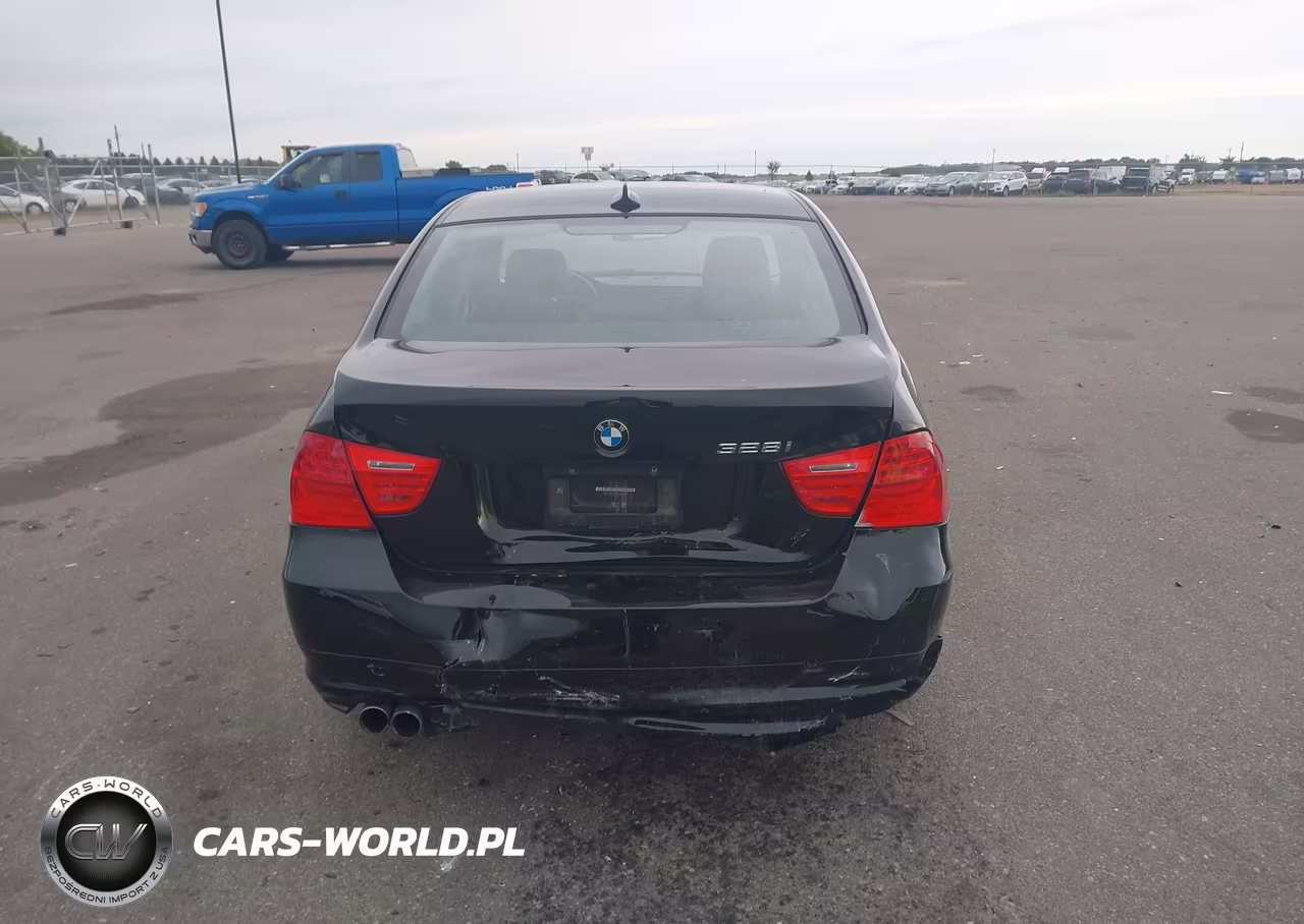 2011 BMW 328I xDrive VIN:WBAPK7G56BNN48879 - 16