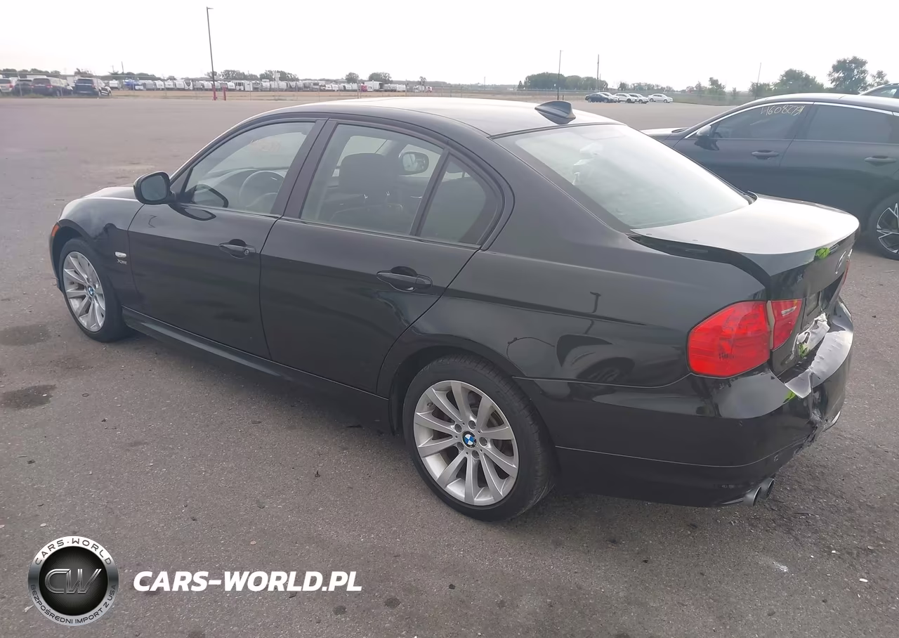 2011 BMW 328I xDrive VIN:WBAPK7G56BNN48879 - 3