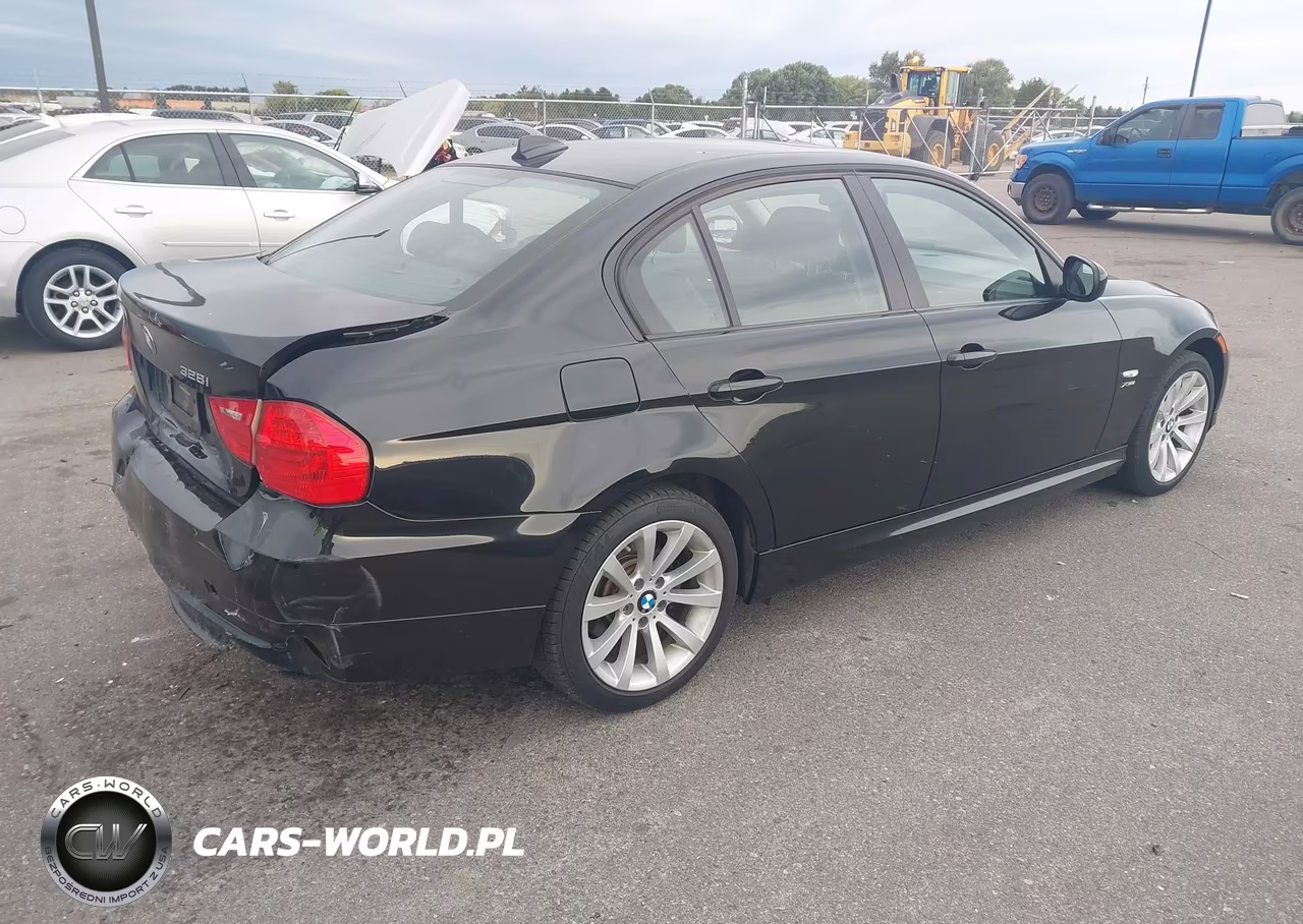 2011 BMW 328I xDrive VIN:WBAPK7G56BNN48879 - 4