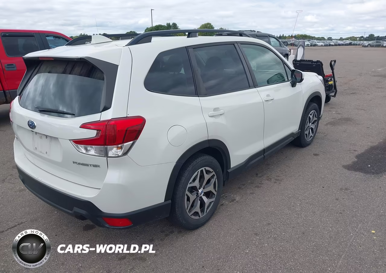 2021 Subaru Forester Premium VIN:JF2SKAJC3MH534135 - 4
