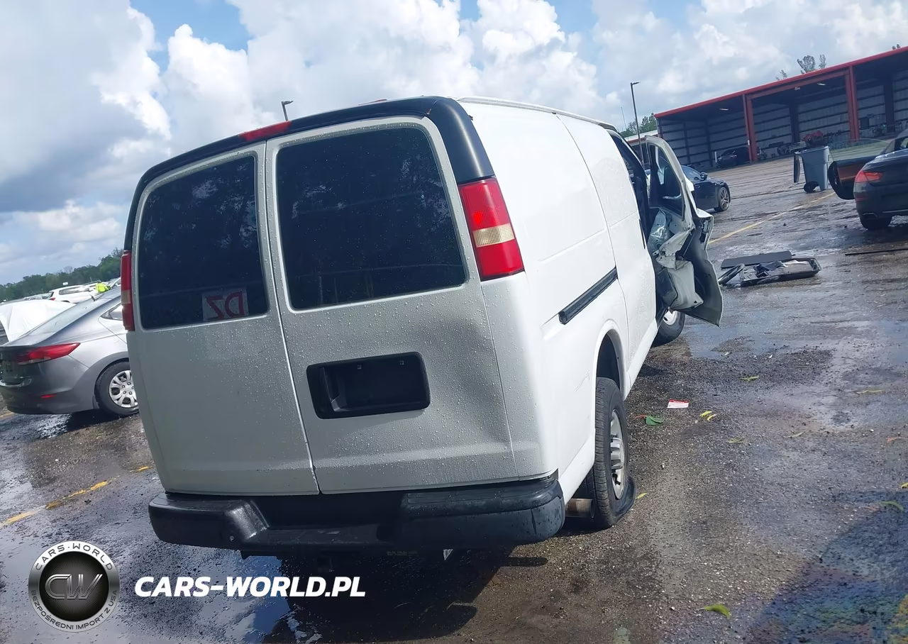 2008 Chevrolet Express Work Van VIN:1GCGG25C981142488 - 17