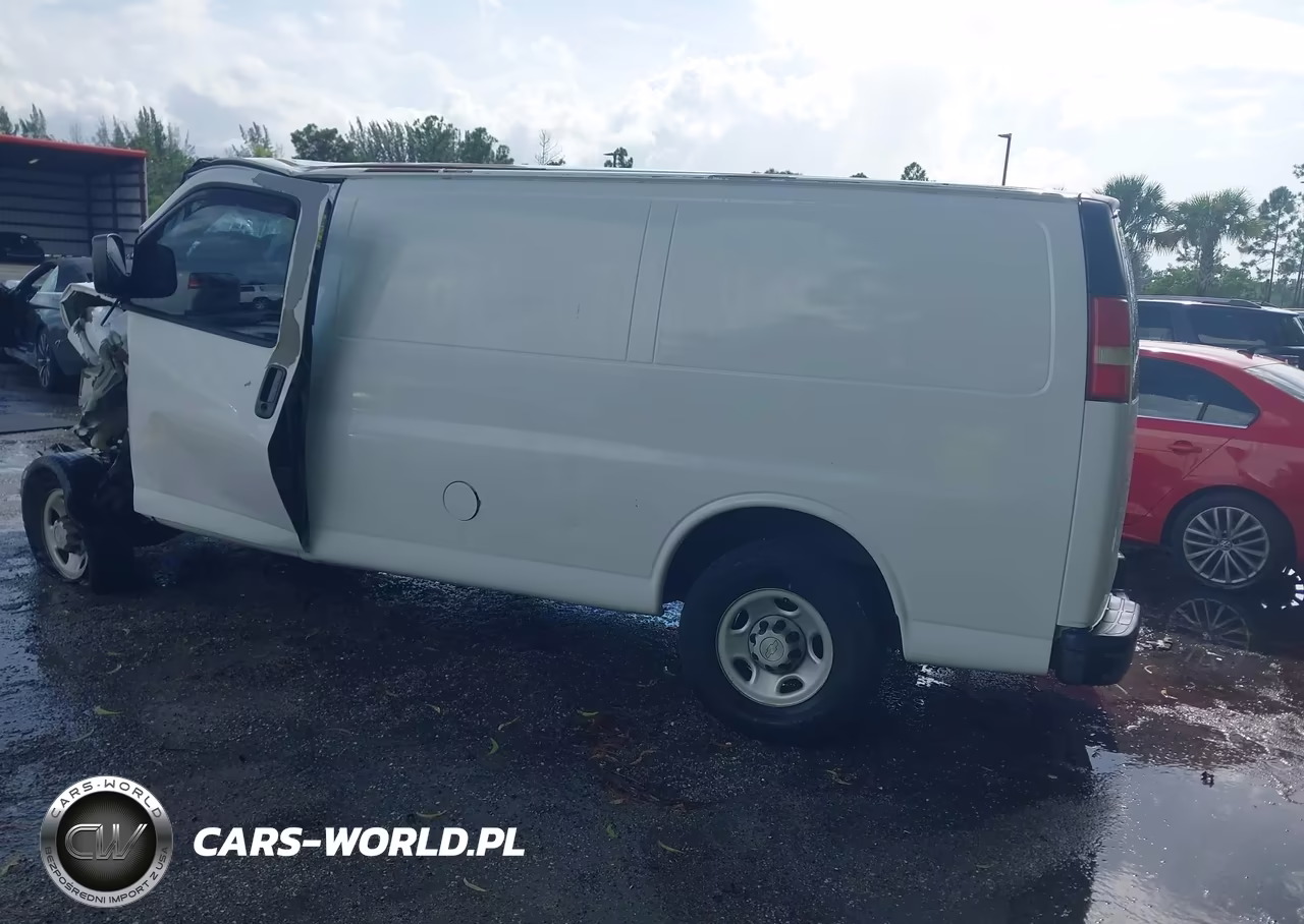 2008 Chevrolet Express Work Van VIN:1GCGG25C981142488 - 3