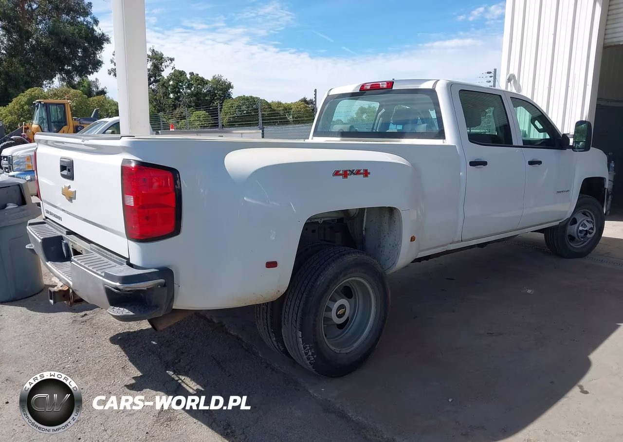 2015 Chevrolet Silverado 3500Hd Wt VIN:1GC4KYCG8FF124042 - 4