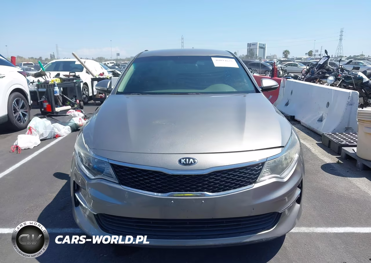 2018 Kia Optima Lx VIN:5XXGT4L32JG196767 - 12